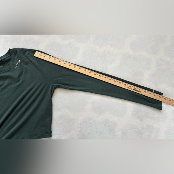Nike Chill Knit Slim Fit Long Sleeve Cropped Top - Vintage Green - Size M - Picture 6 of 11
